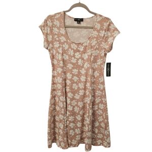 Pink and White International INC Company Women's Cap Sleeve Floral Mini Dress